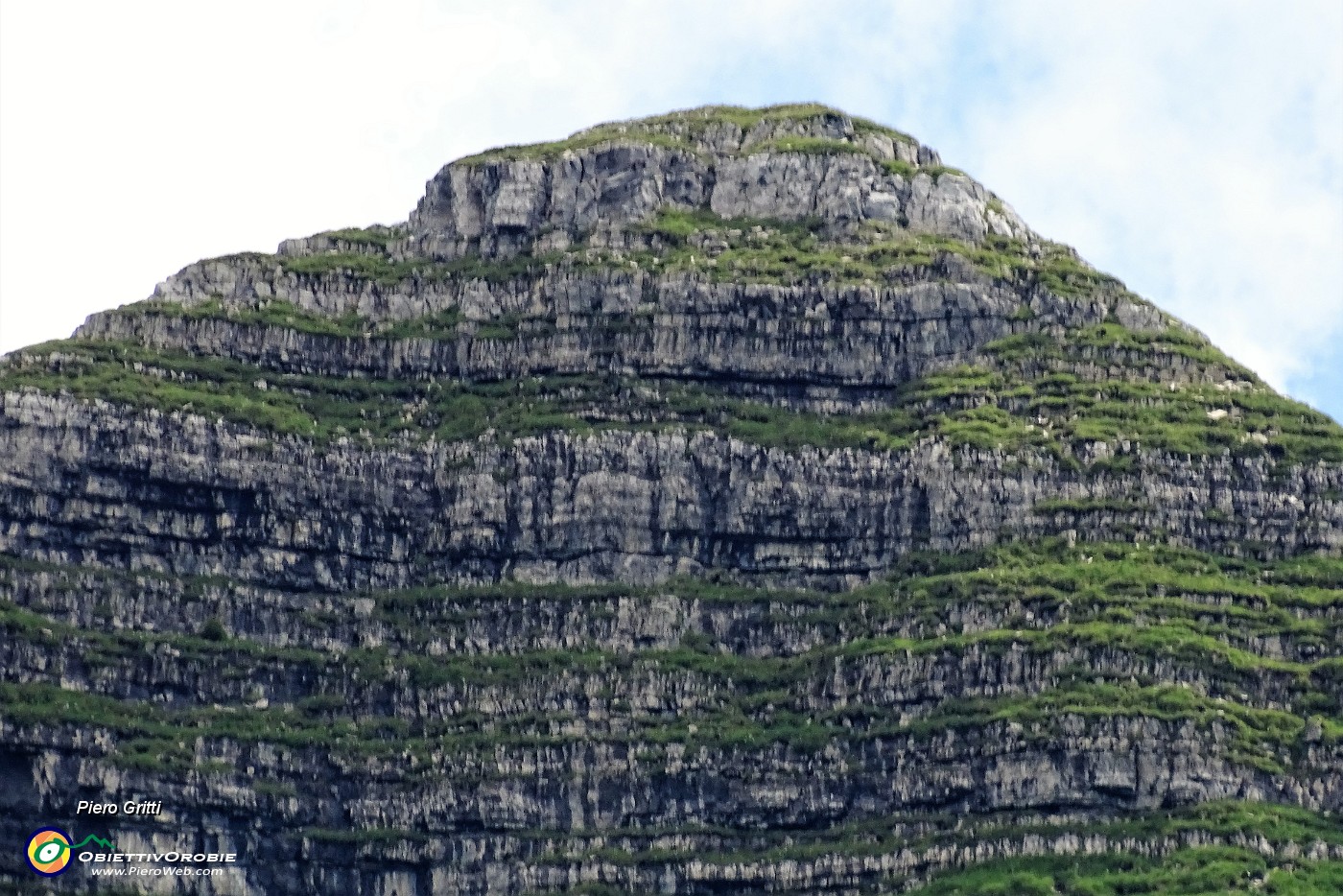 57 Da sopra l' Arco zoom verso il Pegherolo .JPG